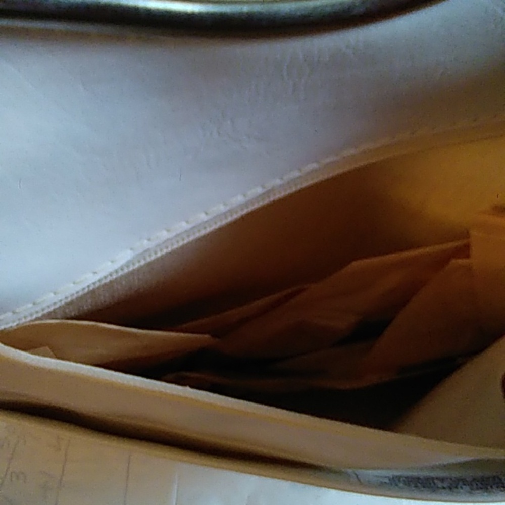 Ladies Handbag - Picture 5 of 9